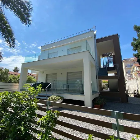 Borgo Paradiso Holidays Apartament
