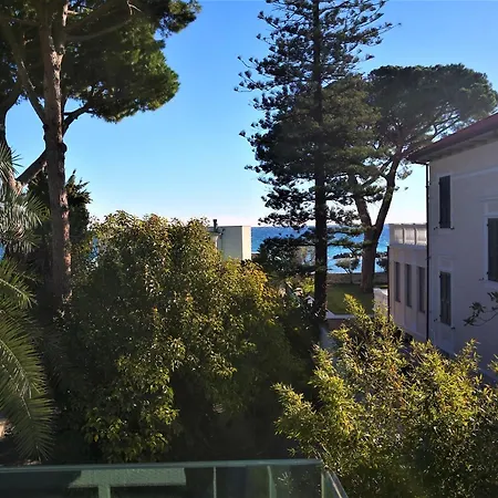 Borgo Paradiso Holidays Appartamento Diano Marina